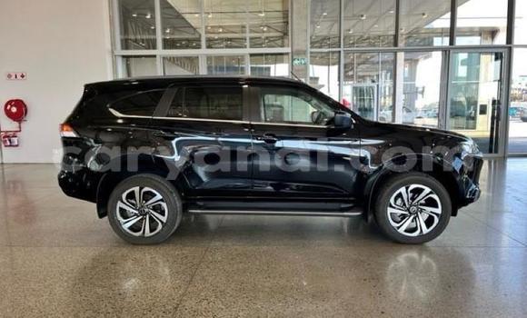 Buy Used Isuzu MU-X Black Car in Lusaka in Zambia Buy Used Isuzu MU-X Black Car in Lusaka in Zambia