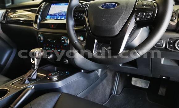 Acheter Occasion Voiture Ford Everest Blanc à Lusaka, Zambie Acheter Occasion Voiture Ford Everest Blanc à Lusaka, Zambie