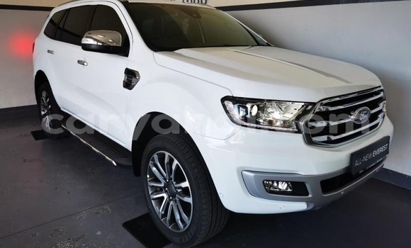 Acheter Occasion Voiture Ford Everest Blanc à Lusaka, Zambie Acheter Occasion Voiture Ford Everest Blanc à Lusaka, Zambie