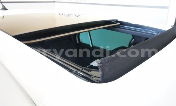 Acheter Occasion Voiture Ford Everest Blanc à Lusaka, Zambie Acheter Occasion Voiture Ford Everest Blanc à Lusaka, Zambie