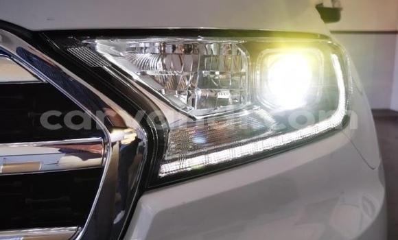 Acheter Occasion Voiture Ford Everest Blanc à Lusaka, Zambie Acheter Occasion Voiture Ford Everest Blanc à Lusaka, Zambie