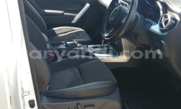 Buy Used Mercedes‒Benz X-klasse Concept White Car in Chingola in Zambia Buy Used Mercedes‒Benz X-klasse Concept White Car in Chingola in Zambia