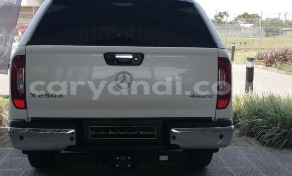 Buy Used Mercedes‒Benz X-klasse Concept White Car in Chingola in Zambia Buy Used Mercedes‒Benz X-klasse Concept White Car in Chingola in Zambia