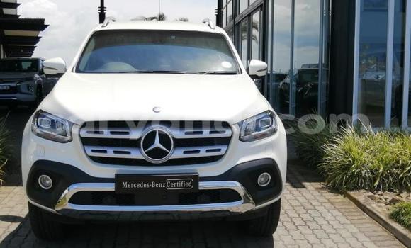 Buy Used Mercedes‒Benz X-klasse Concept White Car in Chingola in Zambia Buy Used Mercedes‒Benz X-klasse Concept White Car in Chingola in Zambia