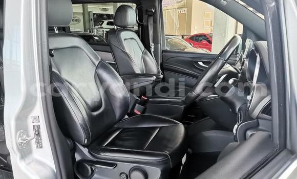 Acheter Occasion Voiture Mercedes‒Benz V-klasse Gris à Lusaka, Zambie Acheter Occasion Voiture Mercedes‒Benz V-klasse Gris à Lusaka, Zambie
