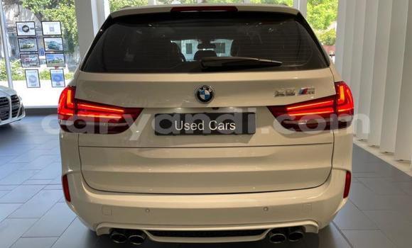 Nunua Ilio tumika BMW X5 M Nyeupe Gari ndani ya Livingstone nchini Zambia Nunua Ilio tumika BMW X5 M Nyeupe Gari ndani ya Livingstone nchini Zambia
