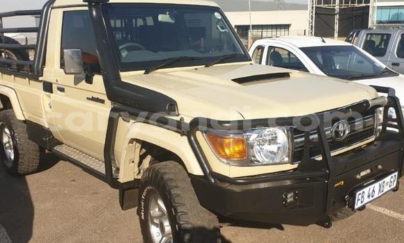 Nunua Ilio tumika Toyota Land Cruiser Brown Gari ndani ya Livingstone nchini Zambia Nunua Ilio tumika Toyota Land Cruiser Brown Gari ndani ya Livingstone nchini Zambia