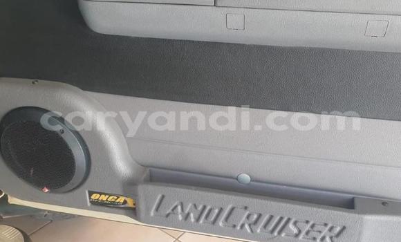 Tenga Tsaru Toyota Land Cruiser Bhurawuni Mota in Livingstone in Zambia Tenga Tsaru Toyota Land Cruiser Bhurawuni Mota in Livingstone in Zambia