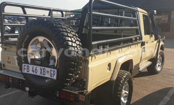 Tenga Tsaru Toyota Land Cruiser Bhurawuni Mota in Livingstone in Zambia Tenga Tsaru Toyota Land Cruiser Bhurawuni Mota in Livingstone in Zambia