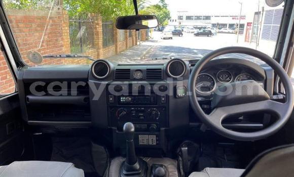 Acheter Occasion Voiture Land Rover Defender Blanc à Lusaka, Zambie Acheter Occasion Voiture Land Rover Defender Blanc à Lusaka, Zambie