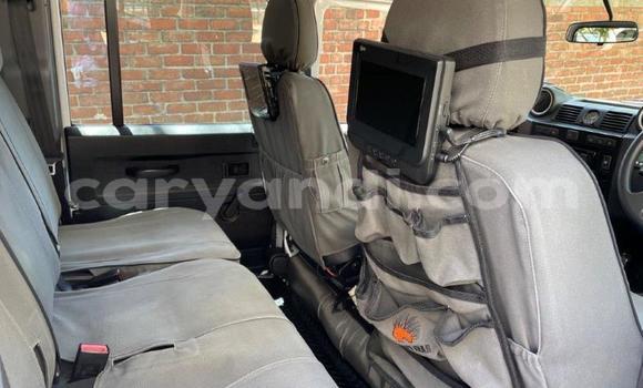 Acheter Occasion Voiture Land Rover Defender Blanc à Lusaka, Zambie Acheter Occasion Voiture Land Rover Defender Blanc à Lusaka, Zambie