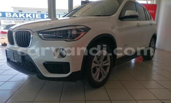 Acheter Occasion Voiture BMW X1 Blanc à Lusaka, Zambie Acheter Occasion Voiture BMW X1 Blanc à Lusaka, Zambie