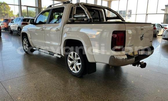 Acheter Occasion Voiture Volkswagen Amarok Blanc à Livingstone, Zambie Acheter Occasion Voiture Volkswagen Amarok Blanc à Livingstone, Zambie