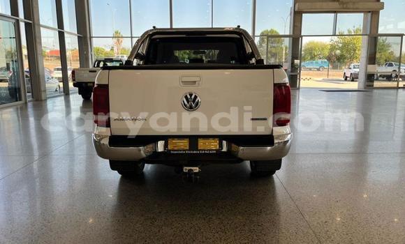Acheter Occasion Voiture Volkswagen Amarok Blanc à Livingstone, Zambie Acheter Occasion Voiture Volkswagen Amarok Blanc à Livingstone, Zambie