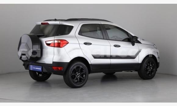 Acheter Occasion Voiture Ford EcoSport Blanc à Kitwe, Zambie Acheter Occasion Voiture Ford EcoSport Blanc à Kitwe, Zambie