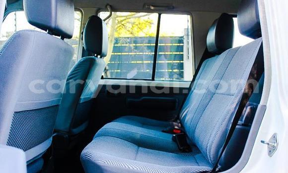 Acheter Occasion Voiture Toyota Land Cruiser Blanc à Livingstone, Zambie Acheter Occasion Voiture Toyota Land Cruiser Blanc à Livingstone, Zambie
