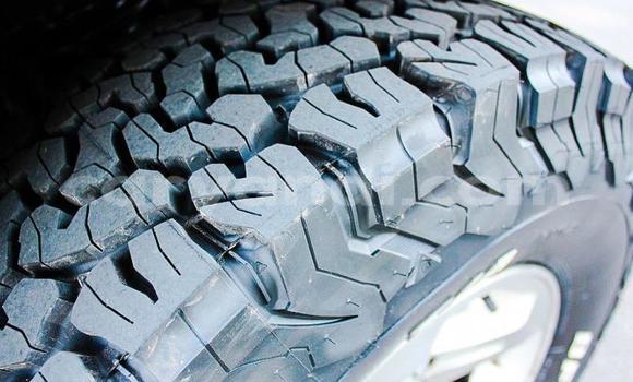 Acheter Occasion Voiture Toyota Land Cruiser Blanc à Livingstone, Zambie Acheter Occasion Voiture Toyota Land Cruiser Blanc à Livingstone, Zambie