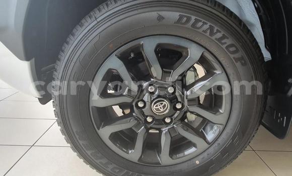 Buy Used Toyota Hilux White Car in Kitwe in Zambia Buy Used Toyota Hilux White Car in Kitwe in Zambia