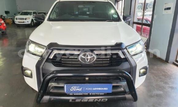 Tenga Tsaru Toyota Hilux Chena Mota in Lusaka in Zambia Tenga Tsaru Toyota Hilux Chena Mota in Lusaka in Zambia