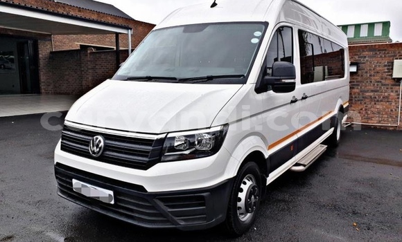 Tenga Tsaru Volkswagen Caravelle Chena Mota in Lusaka in Zambia