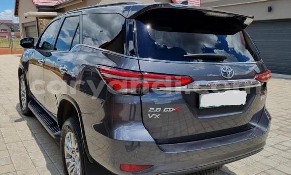 Acheter Occasion Voiture Toyota Fortuner Gris à Livingstone, Zambie Acheter Occasion Voiture Toyota Fortuner Gris à Livingstone, Zambie