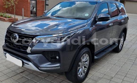 Acheter Occasion Voiture Toyota Fortuner Gris à Livingstone, Zambie Acheter Occasion Voiture Toyota Fortuner Gris à Livingstone, Zambie