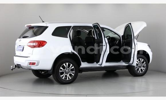 Buy Used Ford Everest White Car in Ndola in Zambia Buy Used Ford Everest White Car in Ndola in Zambia