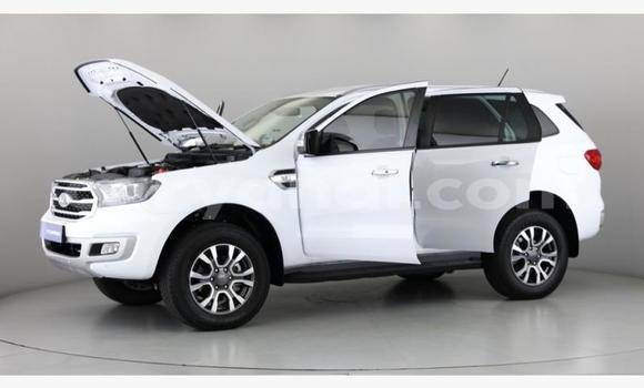 Buy Used Ford Everest White Car in Ndola in Zambia Buy Used Ford Everest White Car in Ndola in Zambia