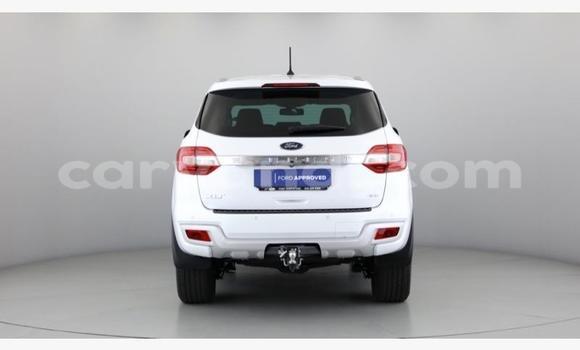 Buy Used Ford Everest White Car in Ndola in Zambia Buy Used Ford Everest White Car in Ndola in Zambia