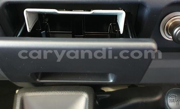 Acheter Occasion Voiture Toyota Land Cruiser Blanc à Ndola, Zambie Acheter Occasion Voiture Toyota Land Cruiser Blanc à Ndola, Zambie