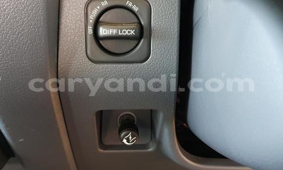 Acheter Occasion Voiture Toyota Land Cruiser Blanc à Ndola, Zambie Acheter Occasion Voiture Toyota Land Cruiser Blanc à Ndola, Zambie