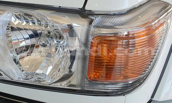 Acheter Occasion Voiture Toyota Land Cruiser Blanc à Ndola, Zambie Acheter Occasion Voiture Toyota Land Cruiser Blanc à Ndola, Zambie