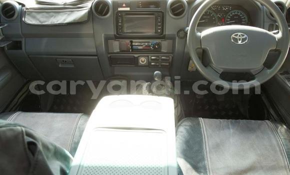 Acheter Occasion Voiture Toyota Land Cruiser Blanc à Ndola, Zambie Acheter Occasion Voiture Toyota Land Cruiser Blanc à Ndola, Zambie