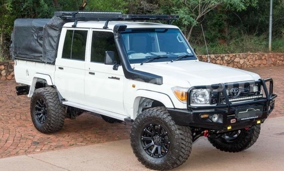 Acheter Occasion Voiture Toyota Land Cruiser Blanc à Ndola, Zambie Acheter Occasion Voiture Toyota Land Cruiser Blanc à Ndola, Zambie