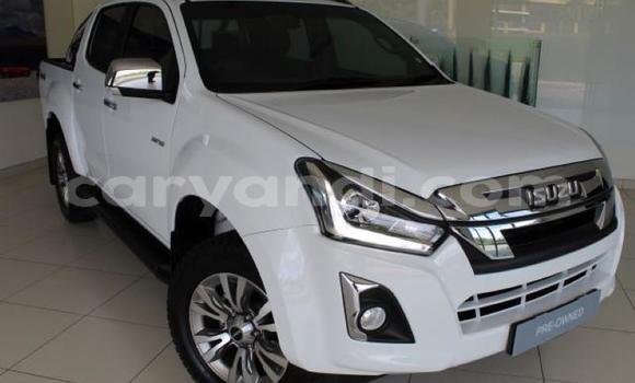 Buy Used Isuzu D–MAX White Car in Chingola in Zambia