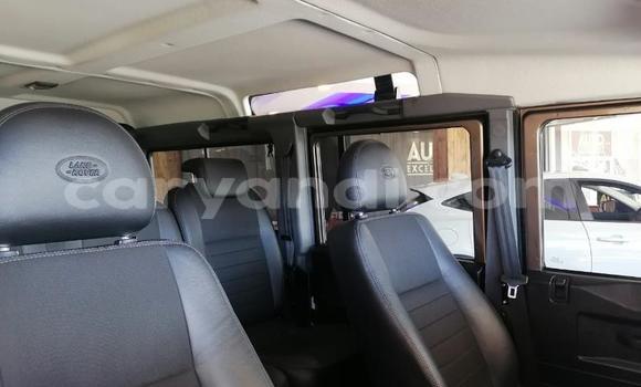 Acheter Occasion Voiture Land Rover Defender Marron à Lusaka, Zambie Acheter Occasion Voiture Land Rover Defender Marron à Lusaka, Zambie