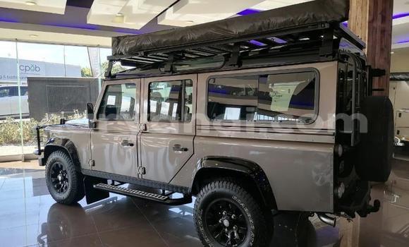 Acheter Occasion Voiture Land Rover Defender Marron à Lusaka, Zambie Acheter Occasion Voiture Land Rover Defender Marron à Lusaka, Zambie