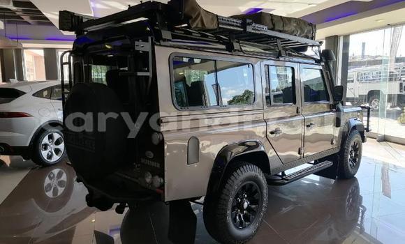 Acheter Occasion Voiture Land Rover Defender Marron à Lusaka, Zambie Acheter Occasion Voiture Land Rover Defender Marron à Lusaka, Zambie