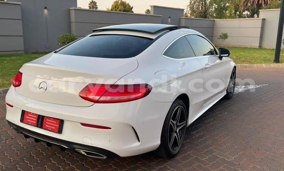 Buy Used Mercedes‒Benz C–Class White Car in Ndola in Zambia Buy Used Mercedes‒Benz C–Class White Car in Ndola in Zambia