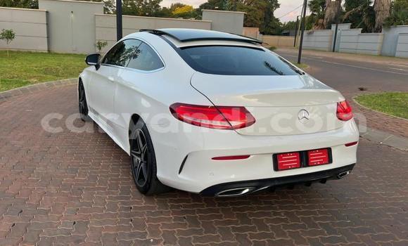 Buy Used Mercedes‒Benz C–Class White Car in Ndola in Zambia Buy Used Mercedes‒Benz C–Class White Car in Ndola in Zambia