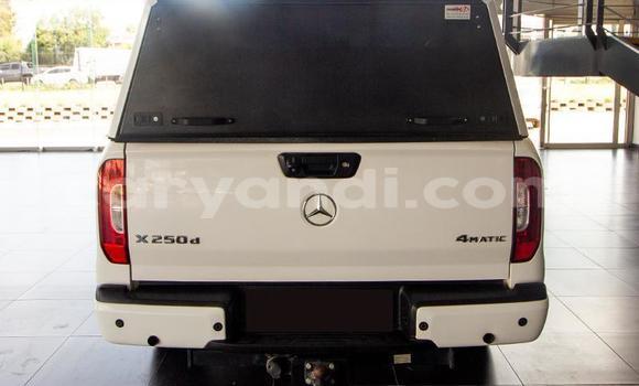 Buy Used Mercedes‒Benz X-klasse Concept White Car in Ndola in Zambia Buy Used Mercedes‒Benz X-klasse Concept White Car in Ndola in Zambia