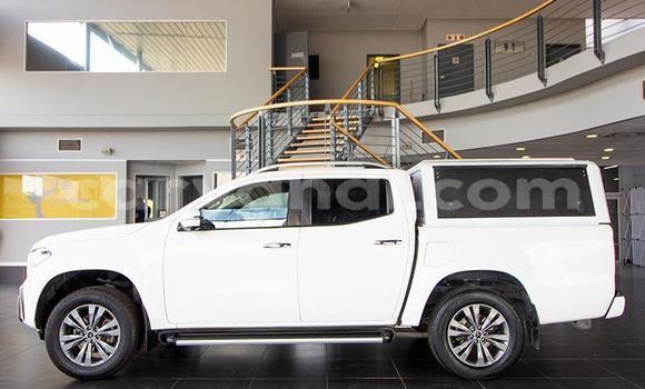 Buy Used Mercedes‒Benz X-klasse Concept White Car in Ndola in Zambia Buy Used Mercedes‒Benz X-klasse Concept White Car in Ndola in Zambia