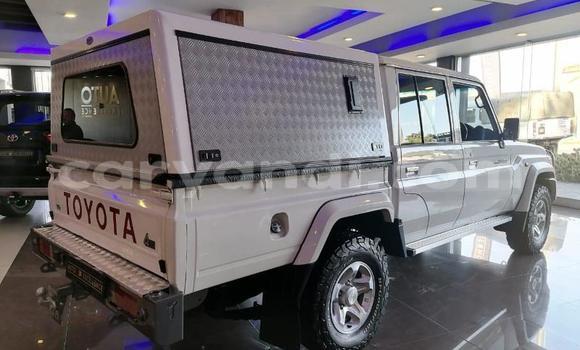 Buy Used Toyota Land Cruiser White Car in Ndola in Zambia Buy Used Toyota Land Cruiser White Car in Ndola in Zambia