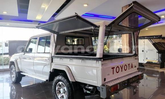 Buy Used Toyota Land Cruiser White Car in Ndola in Zambia Buy Used Toyota Land Cruiser White Car in Ndola in Zambia
