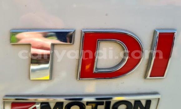 Buy Used Volkswagen Amarok White Car in Zambezi in North-Western Buy Used Volkswagen Amarok White Car in Zambezi in North-Western