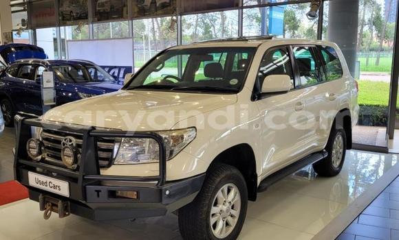 Acheter Occasion Voiture Toyota Land Cruiser Blanc à Lusaka, Zambie Acheter Occasion Voiture Toyota Land Cruiser Blanc à Lusaka, Zambie