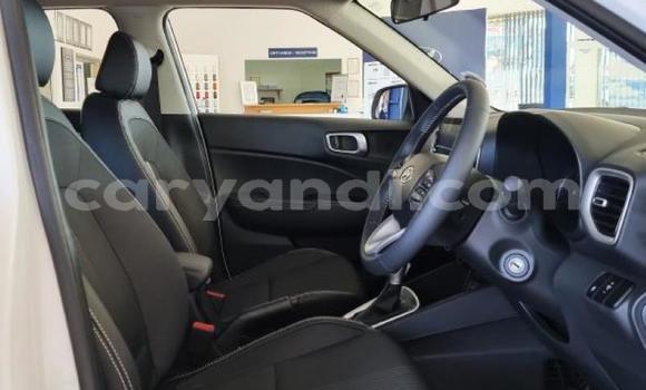 Buy Used Hyundai Santa Fe White Car in Lusaka in Zambia Buy Used Hyundai Santa Fe White Car in Lusaka in Zambia