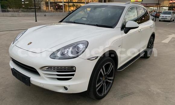 Acheter Occasion Voiture Porsche Cayenne Blanc à Lusaka, Zambie Acheter Occasion Voiture Porsche Cayenne Blanc à Lusaka, Zambie
