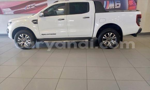 Nunua Ilio tumika Ford Ranger Nyeupe Gari ndani ya Kitwe nchini Zambia Nunua Ilio tumika Ford Ranger Nyeupe Gari ndani ya Kitwe nchini Zambia