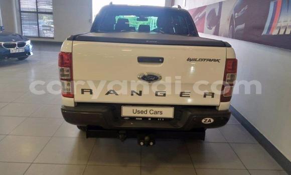 Nunua Ilio tumika Ford Ranger Nyeupe Gari ndani ya Kitwe nchini Zambia Nunua Ilio tumika Ford Ranger Nyeupe Gari ndani ya Kitwe nchini Zambia